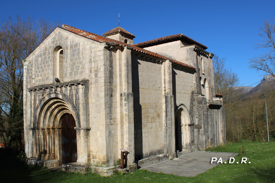 IGLESIA ROMANICA DE STA Mº DE SIONES - VALLE DE MENA